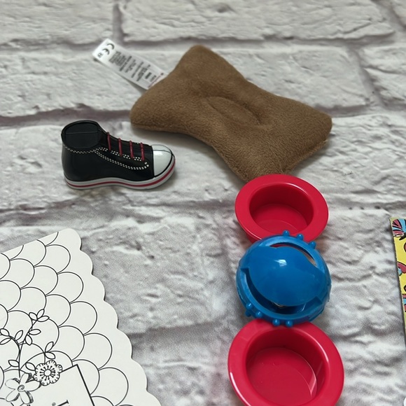 American girl 2014 posable dog and house set - Picture 10 of 11